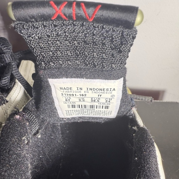 Air Jordan Black Toe 14s Size 7.5 W/6Y 2005 Og All - Picture 6 of 8